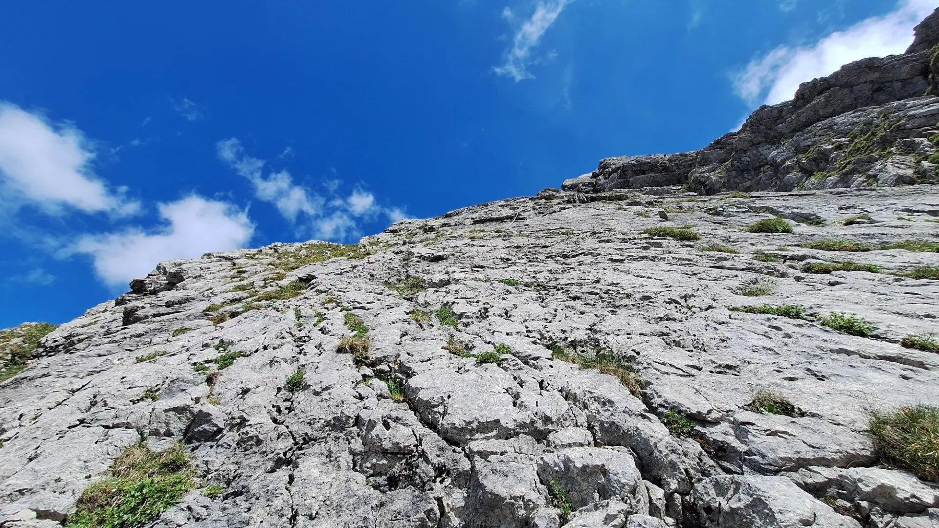 Blick auf die Kletterroute vom Einstieg aus | © DAV-FN / Karin B., Silke S., Robert H.