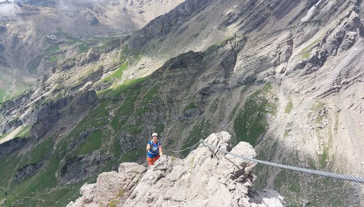 Einzelne Kletterin am Imster Klettersteig | © DAV-FN /  E. Berlet