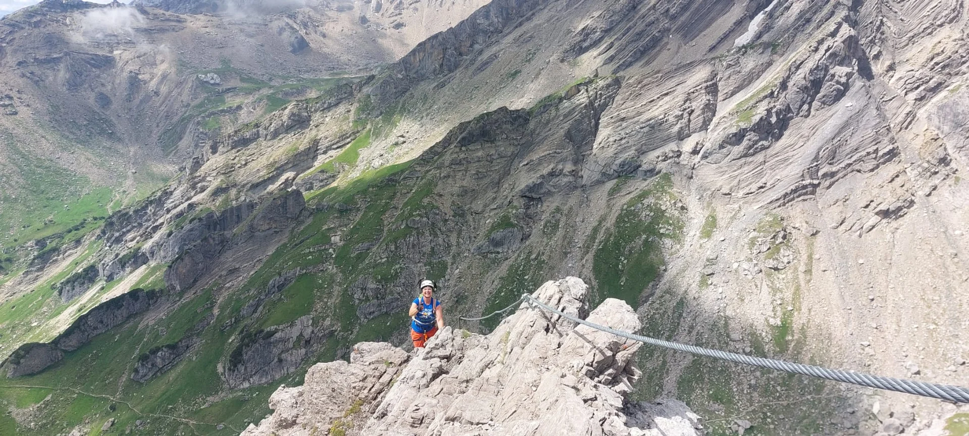 Einzelne Kletterin am Imster Klettersteig | © DAV-FN /  E. Berlet