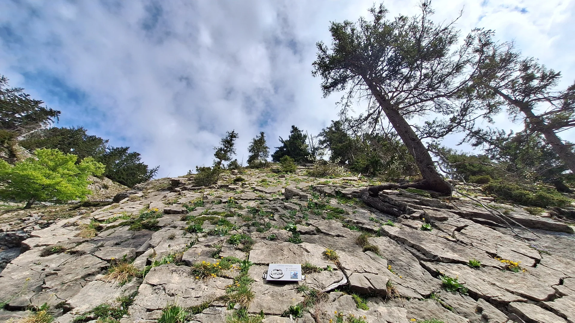 Blick auf die Einstiegswand noch oben | © DAV-FN / R. Huber