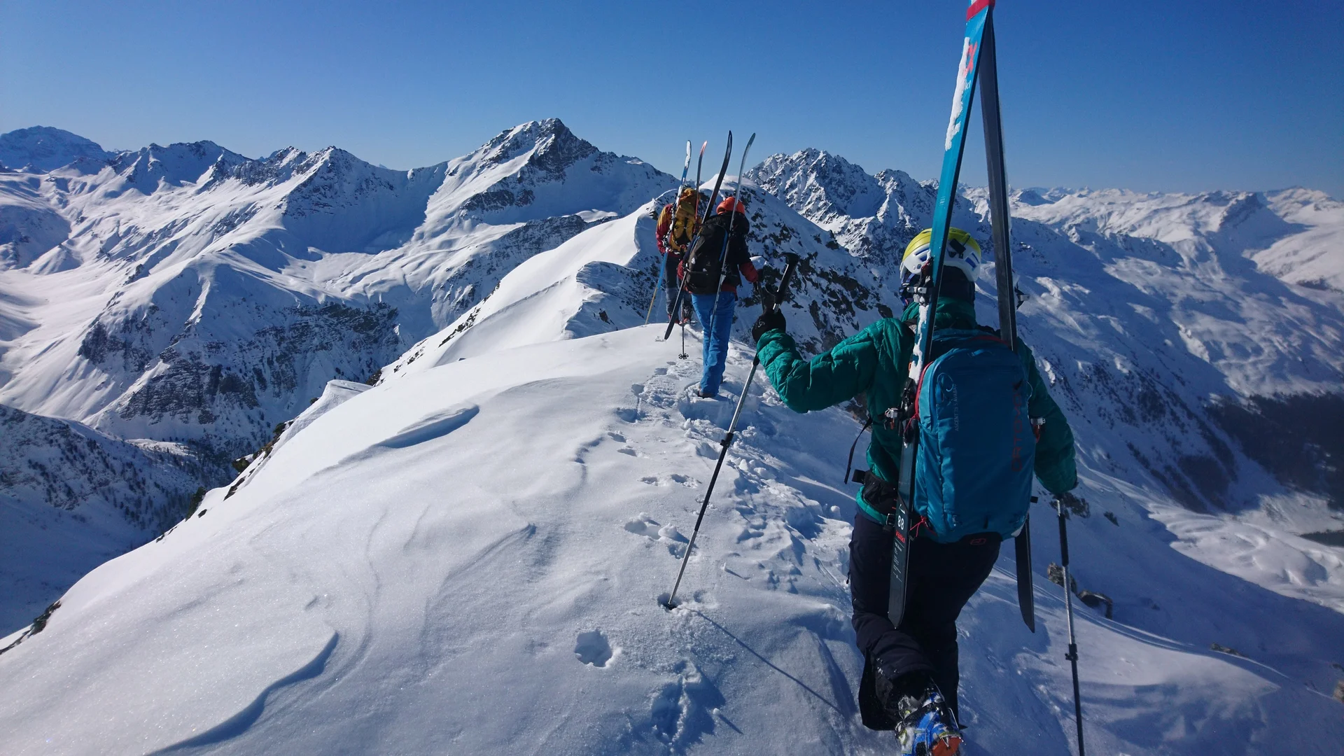 Kurz vor dem Gipfel des Gefrorenhorn | © DAV-FN / P.Schäfer