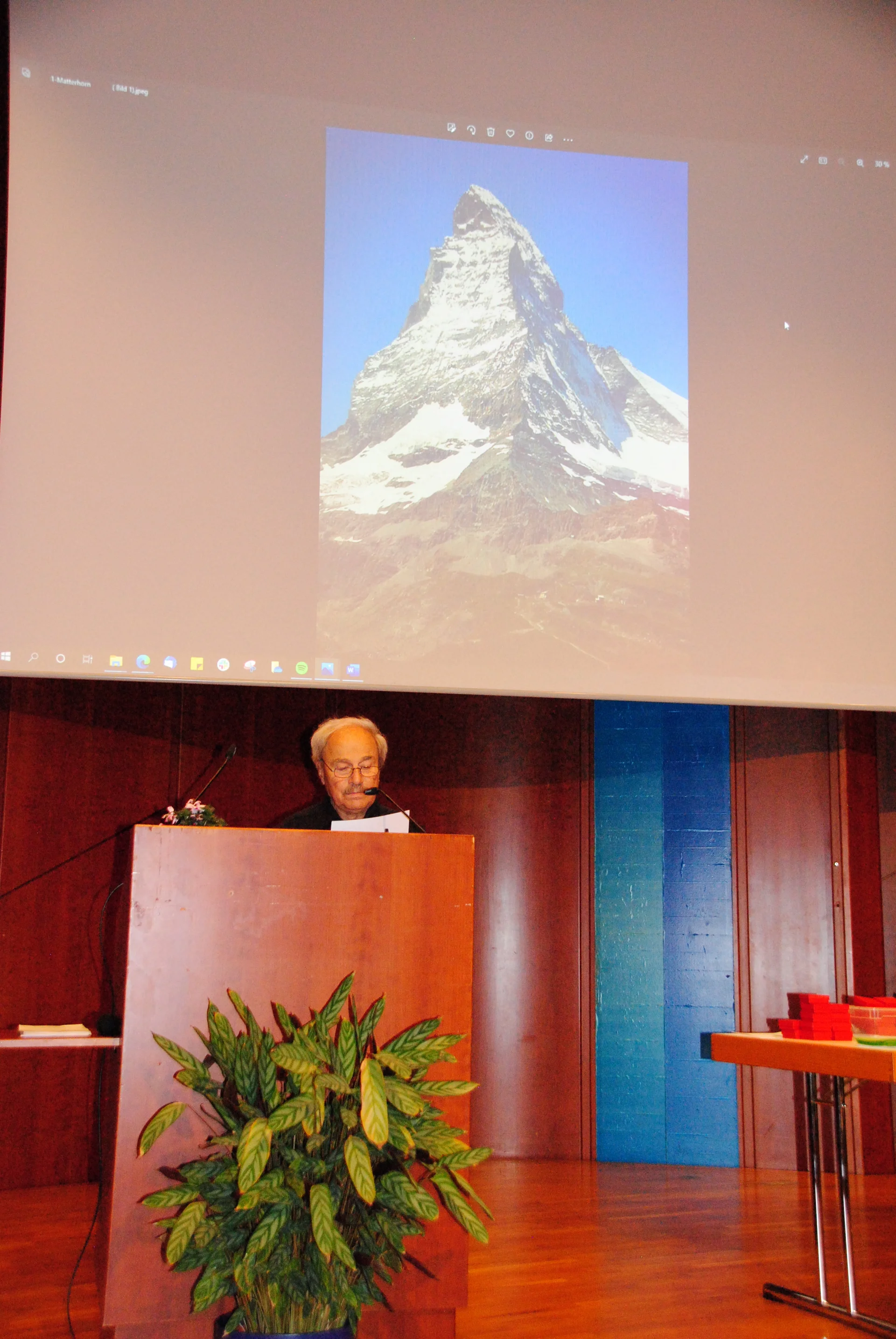 Helmut Hofstätter führt durch 40 Jahre Bergsteigerleben | © DAV-FN / H. Strobel