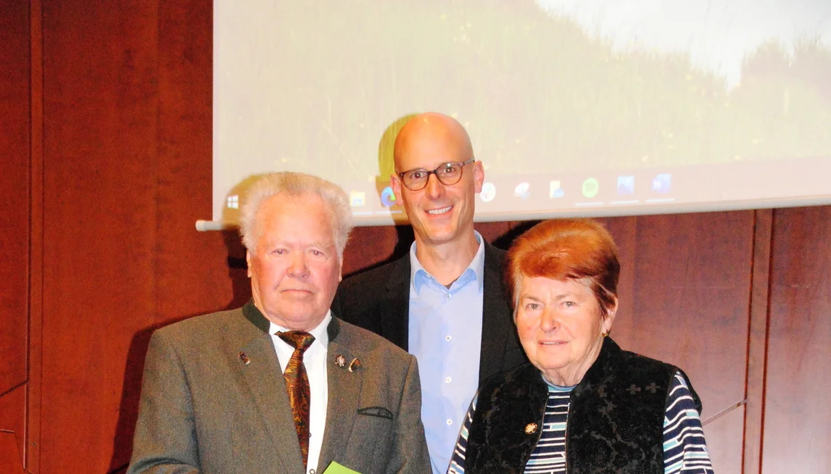 Unser Ehrenmitglied Franz Buchstab und seine Frau Elfriede sind unserer Sektion schon 50 Jahre treu | © DAV-FN / H. Strobel