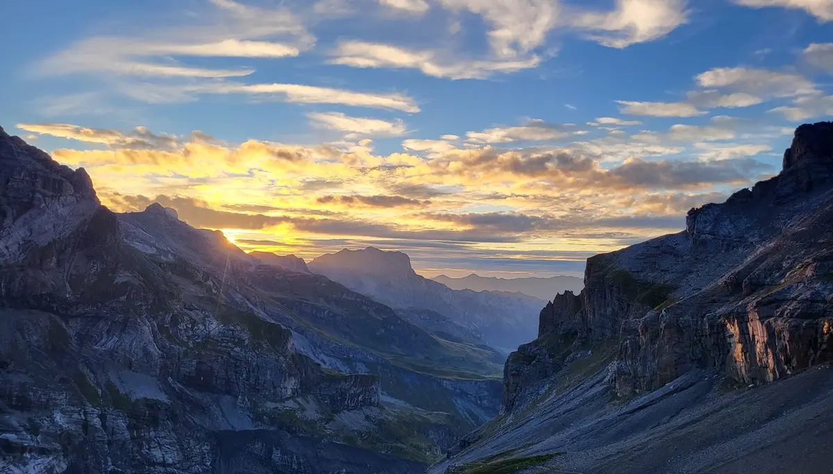 Sonnenuntergang an der Gspaltenhornhütte. | © DAV-FN / Alexander Ruh