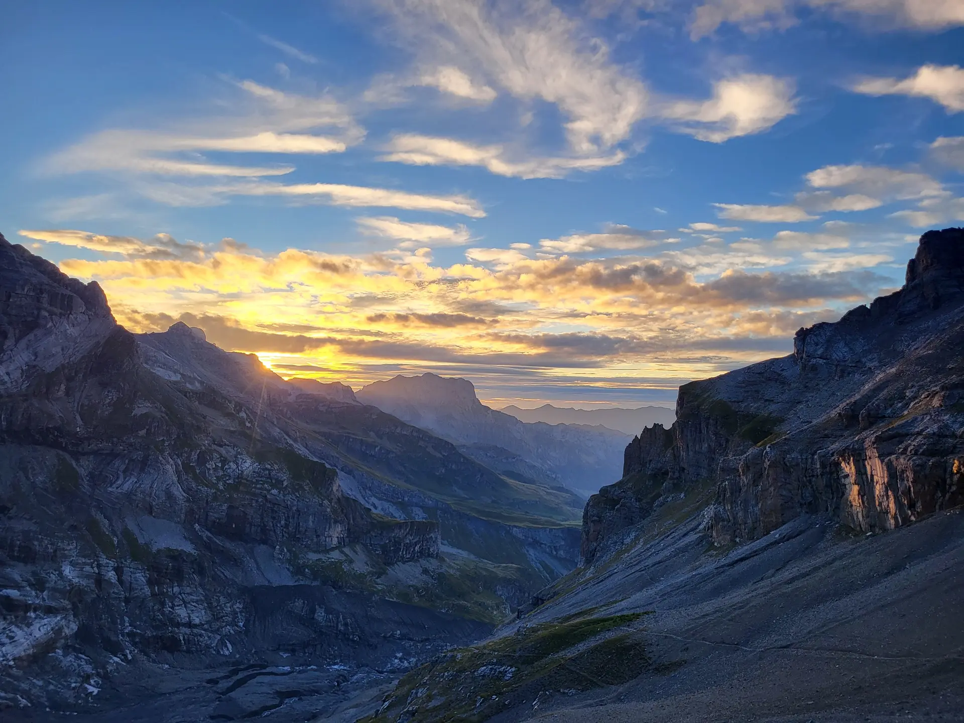 Sonnenuntergang an der Gspaltenhornhütte. | © DAV-FN / Alexander Ruh