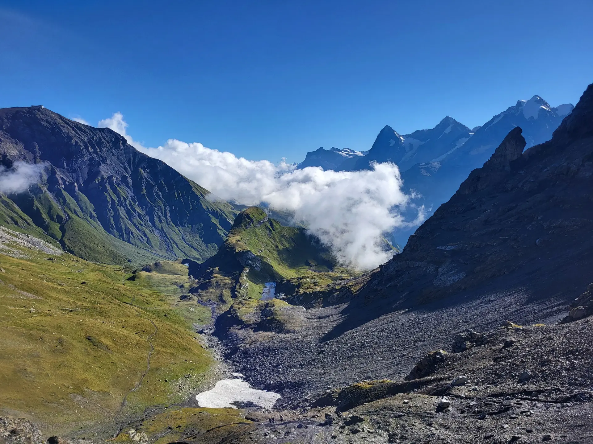 Rückblick von der Sefinafurgga mit dem berühmten Dreigestirn im Hintergrund. | © DAV-FN / Alexander Ruh