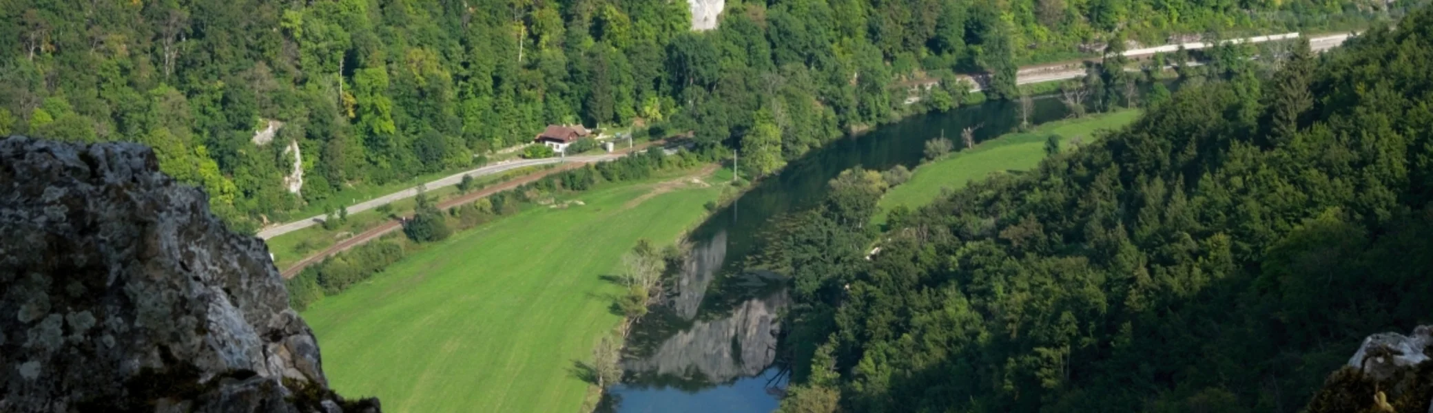 Blick vom Lenzenfelsen ins Donautal  | © Foto: Walter Biselli, CC BY-SA, Walter Biselli auf Outdooractive