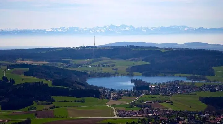 Blick auf den Ilmensee, Höchsten und Alpen | © Gemeinde Ilmensee