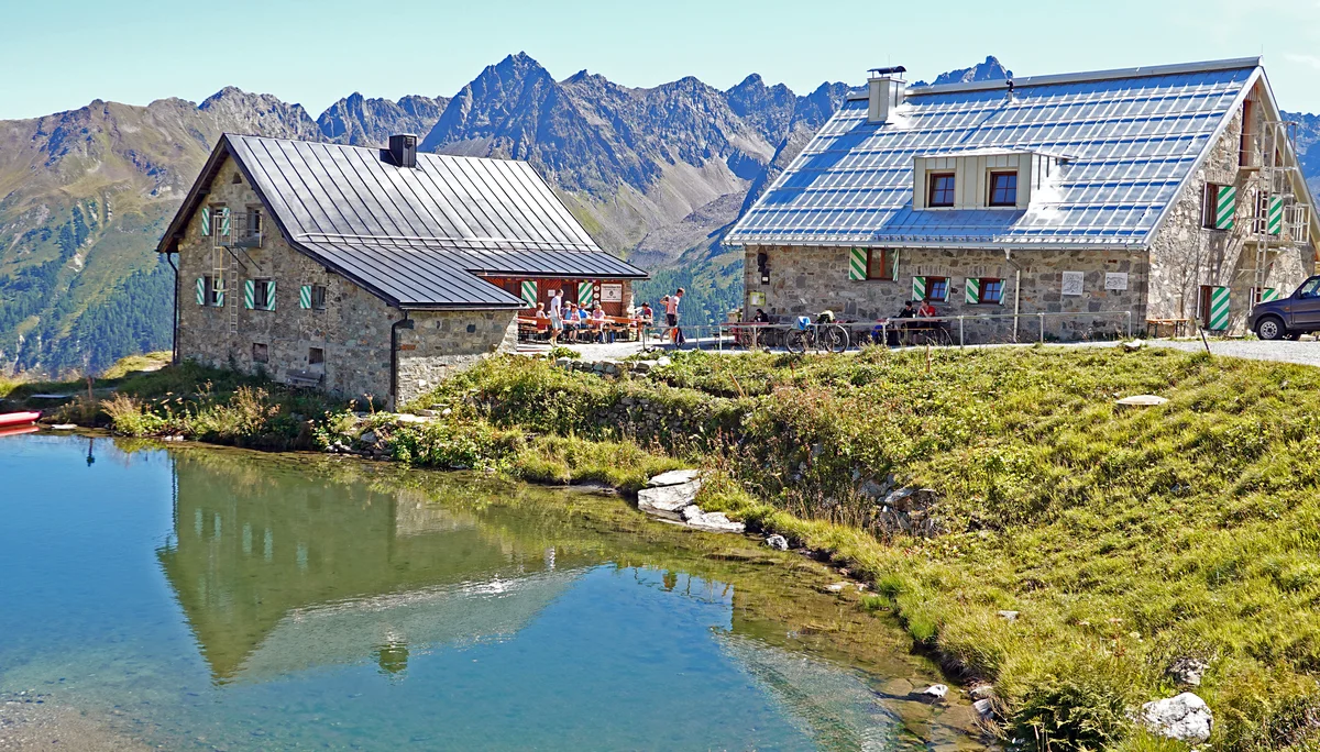 Friedrichshafener Hütte mit neuem Dach | © DAV-FN / F.-J. Mesmer