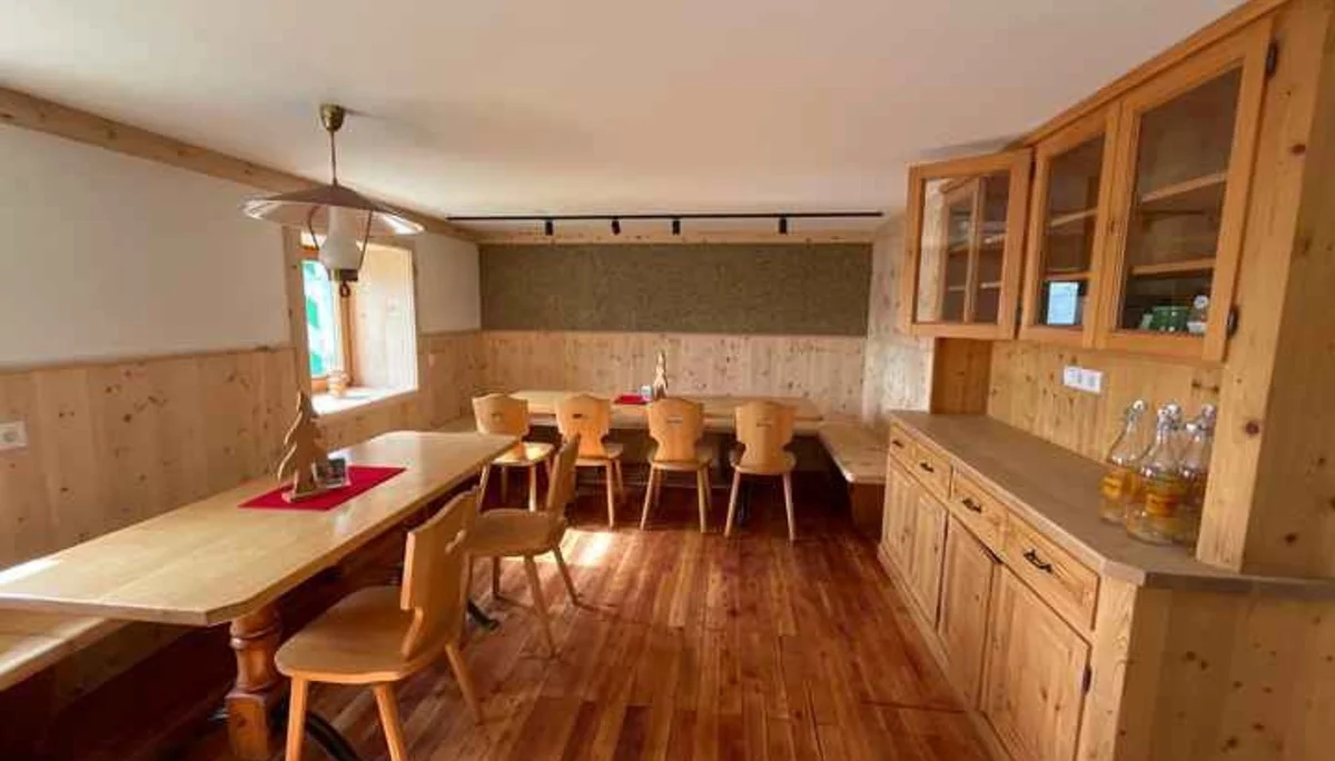 Häfler Hütte neue Stube 1 21.06.2024 | © www.spiss-partner.at / F. Larcher