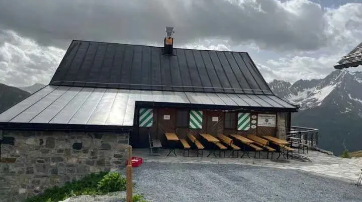 Häfler Hütte Aussen 21.06.2024 | © www.spiss-partner.at / F. Larcher