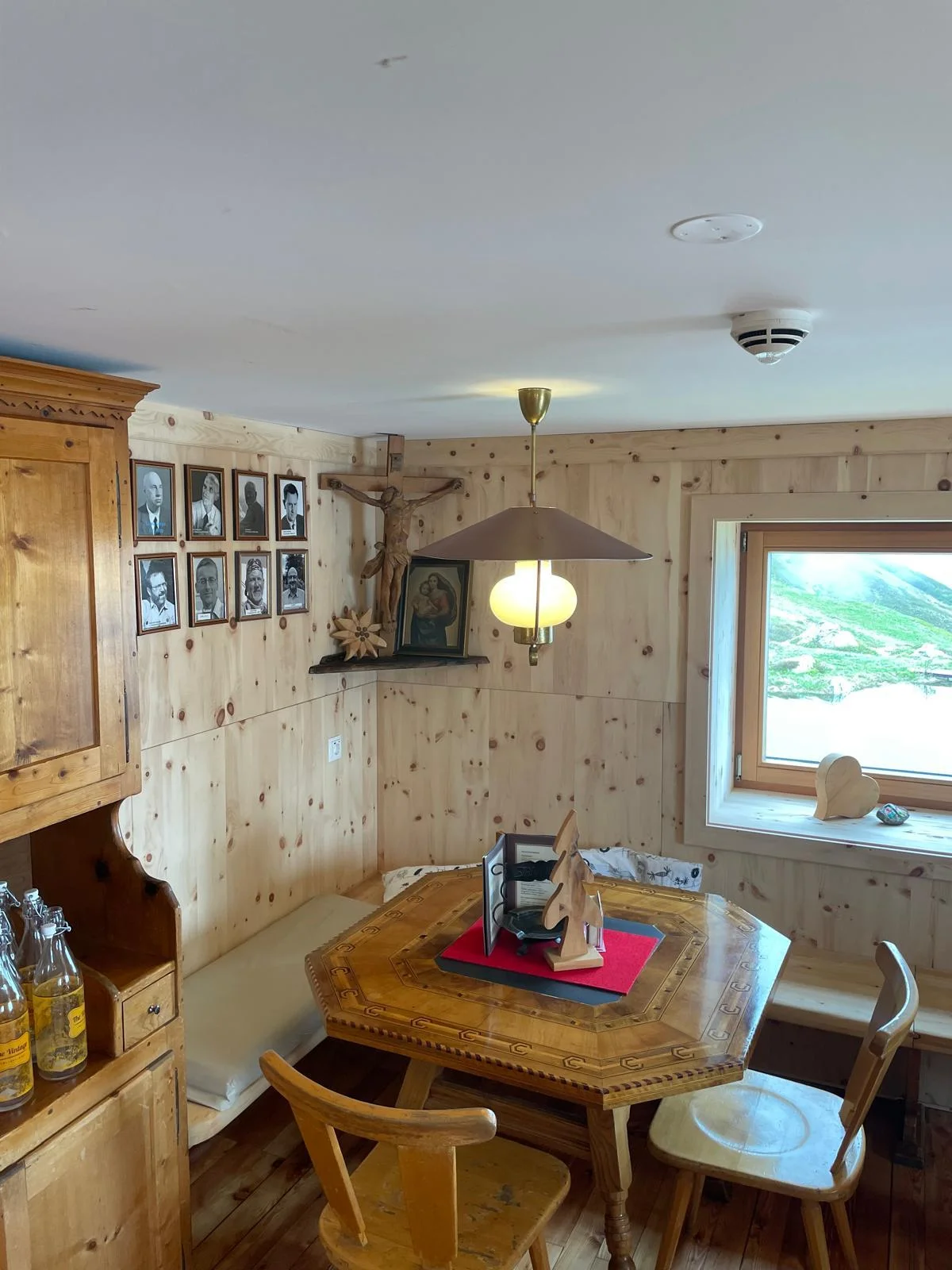 Häfler Hütte neue Stube 5 23.06.2024 | © DAV-FN / Hüttenwirt W. Walter