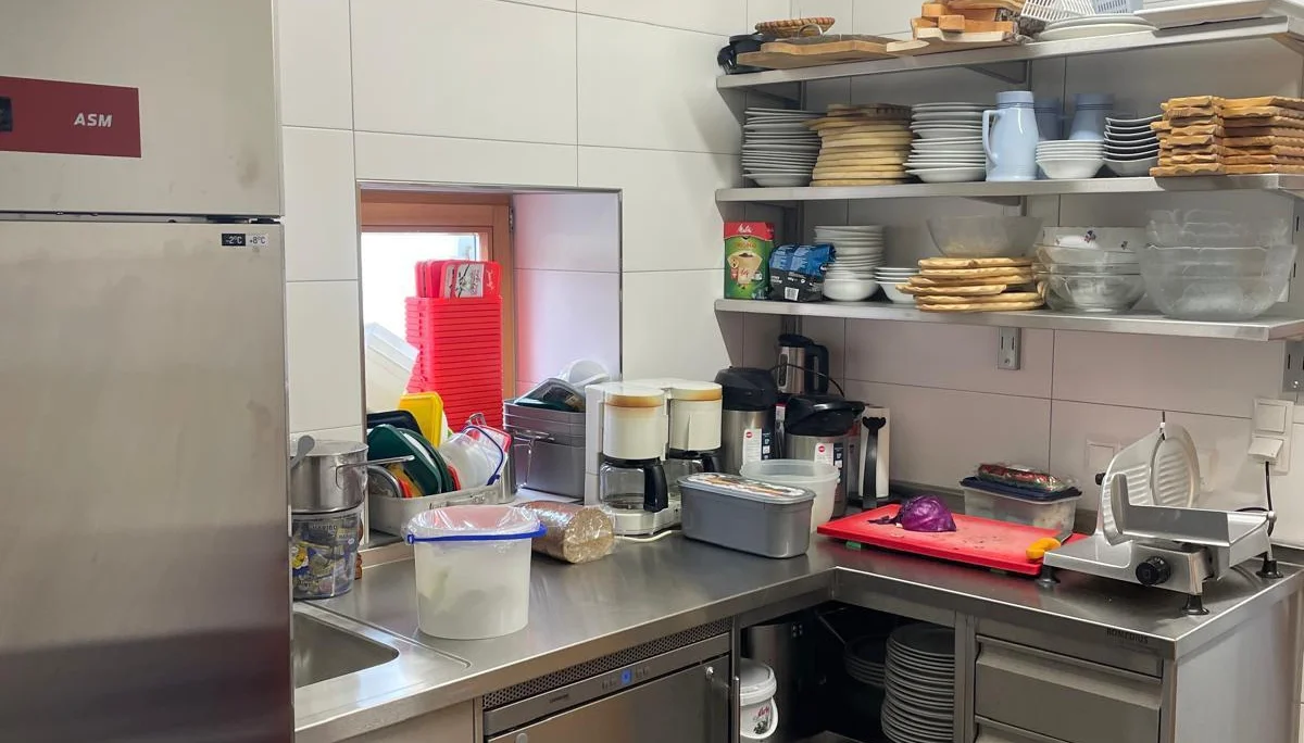 r Hütte neue Küche 23.06.2024 | © DAV-FN / Hüttenwirt W. Walter