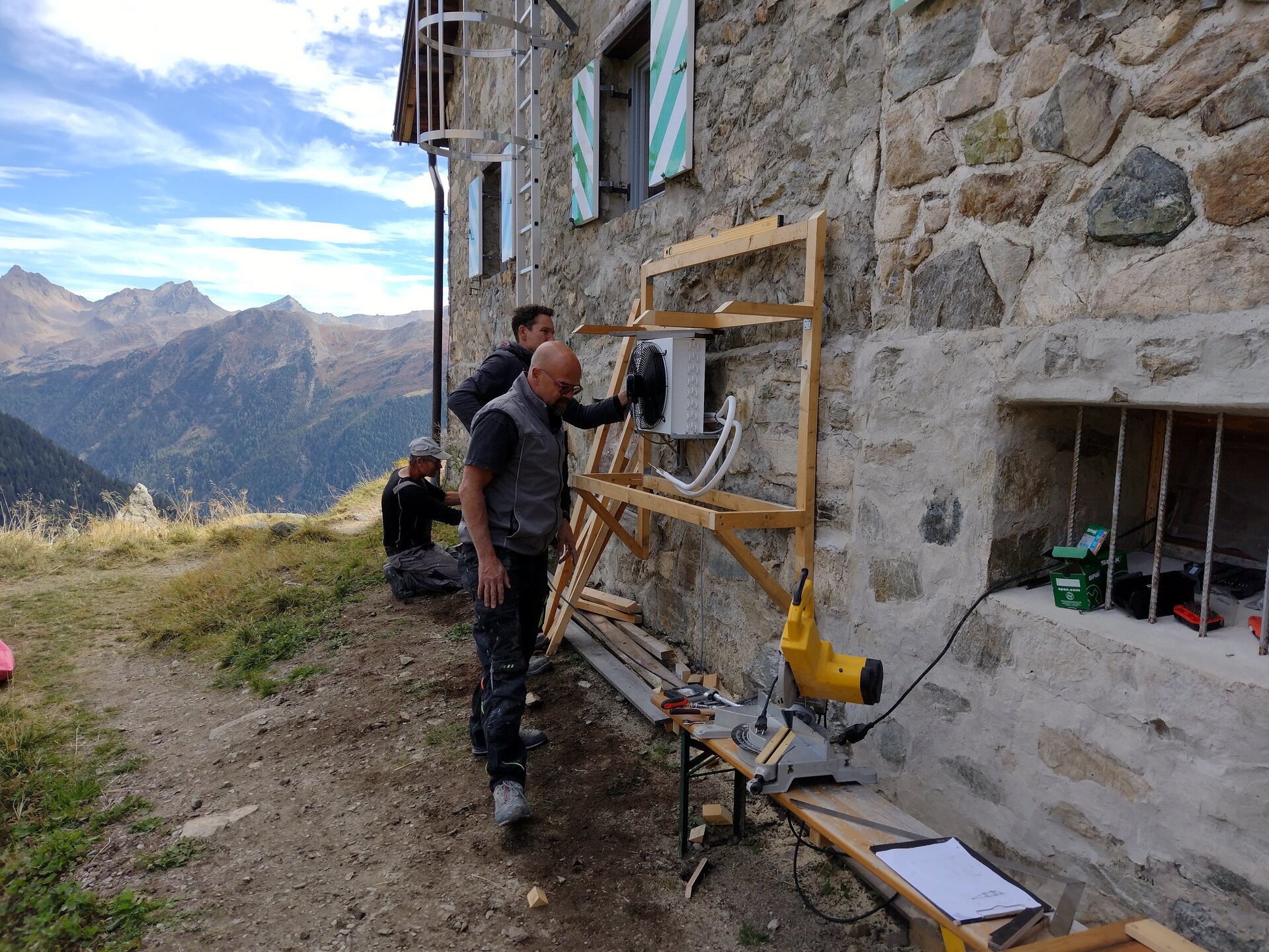 Umbau Häfler Hütte Herbst 2023 | © DAV-FN / R. Zahner Umbau Häfler Hütte Herbst 2023 | © DAV-FN / R. Zahner