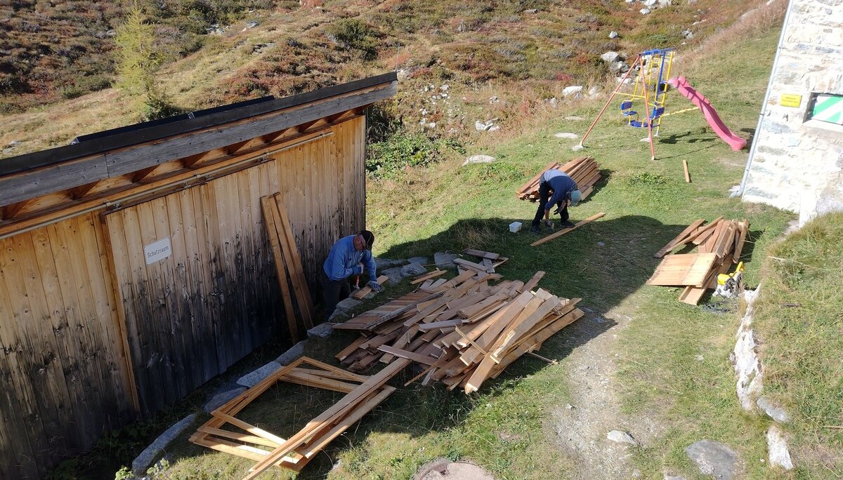 Umbau Häfler Hütte Herbst 2023 | © DAV-FN / R. Zahner Umbau Häfler Hütte Herbst 2023 | © DAV-FN / R. Zahner