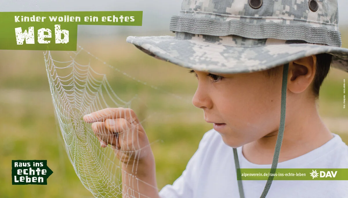 Raus ins echte Leben im Sommer | © Shangaray / Adobe Stock